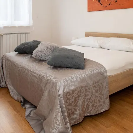 Apartment Amfiteatar Family Centre With Parking